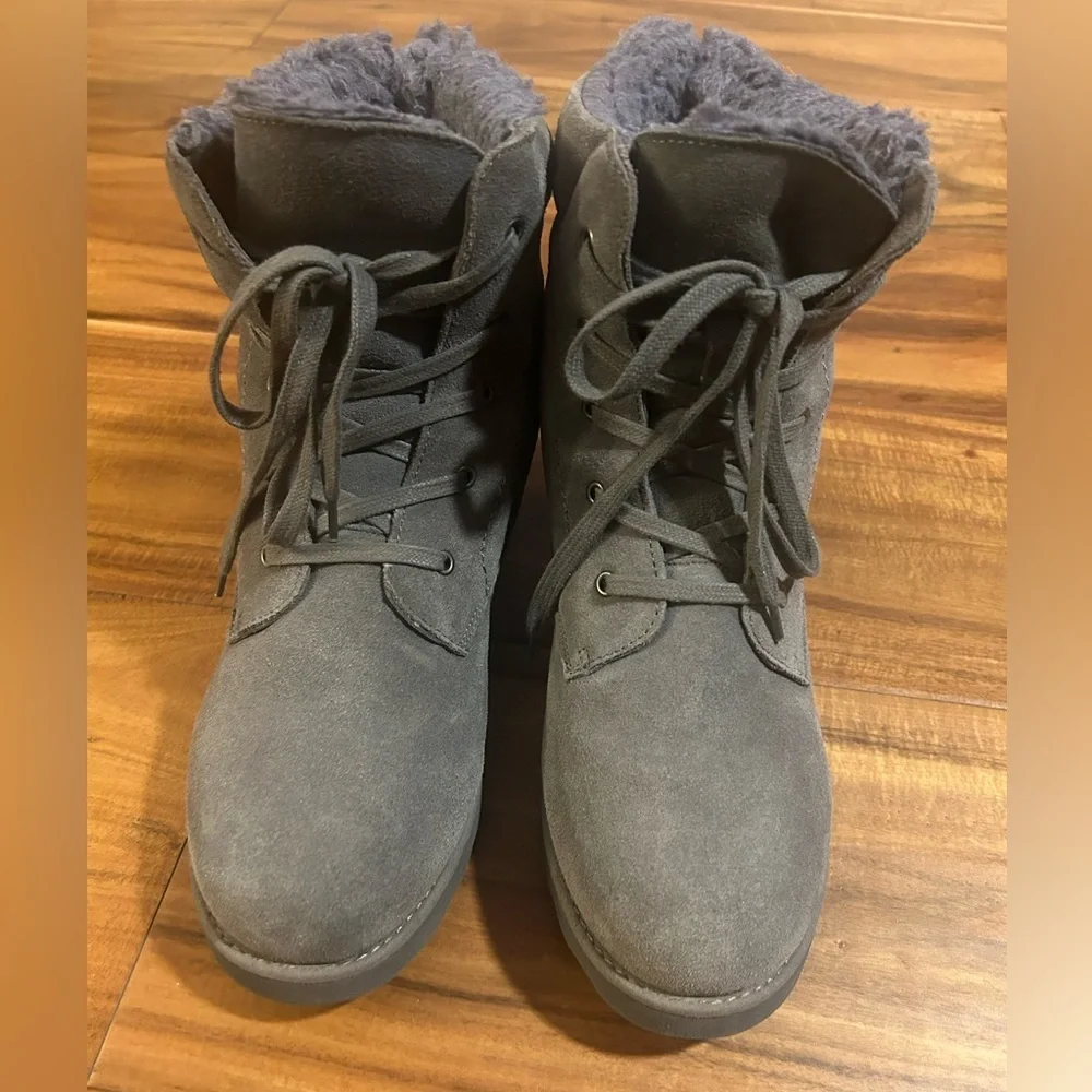 BEARPAW Phoebe Suede Sheepskin lace up hiker Grey Winter Boots Sz-10.  LocB‎